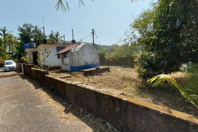 Land with 1-BHK on rent at Ashvem, Mandrem, Goa